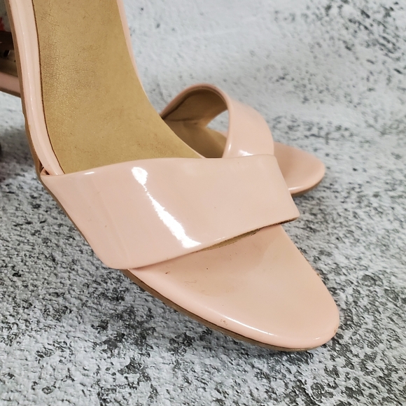 Chinese Laundry Judy Block Heel Floral Sandals 🌸🌼 EUC Size 7.5 - Picture 11 of 11